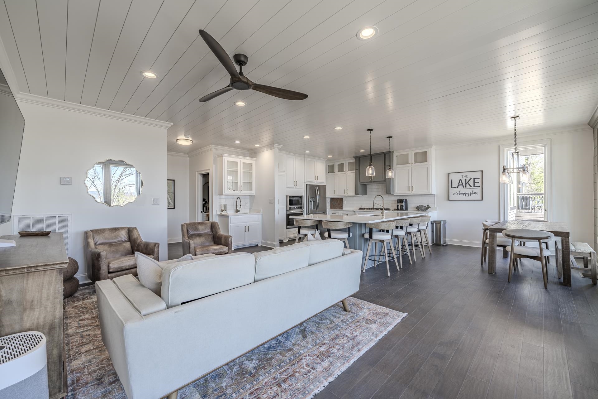 357 High Pointe Drive Savannah, TN 38372 - Photo 13 of 40 Shiplap added to ceiling, wall and freshly painted.