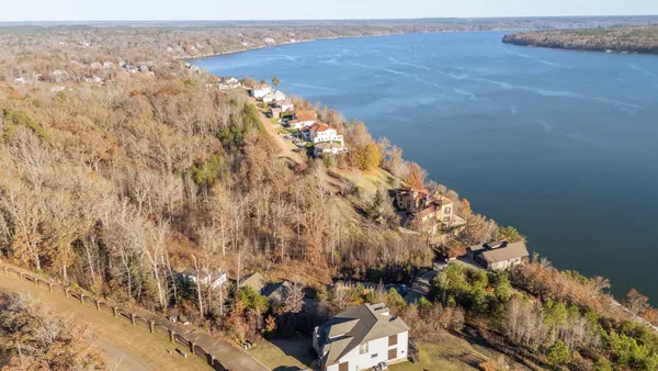 $525,000 | 357 High Pointe Drive, Savannah, TN 38372