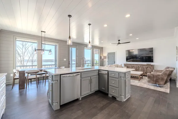 $525,000 | 357 High Pointe Drive, Savannah, TN 38372