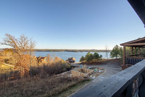 $525,000 | 357 High Pointe Drive, Savannah, TN 38372