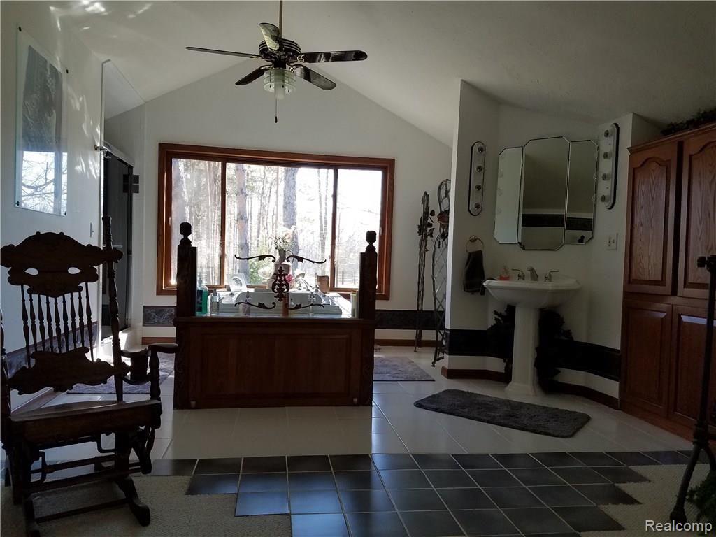3321 Hodges Road Dryden, MI 48428 - Photo 27 of 38 45-Master-bath.jpg