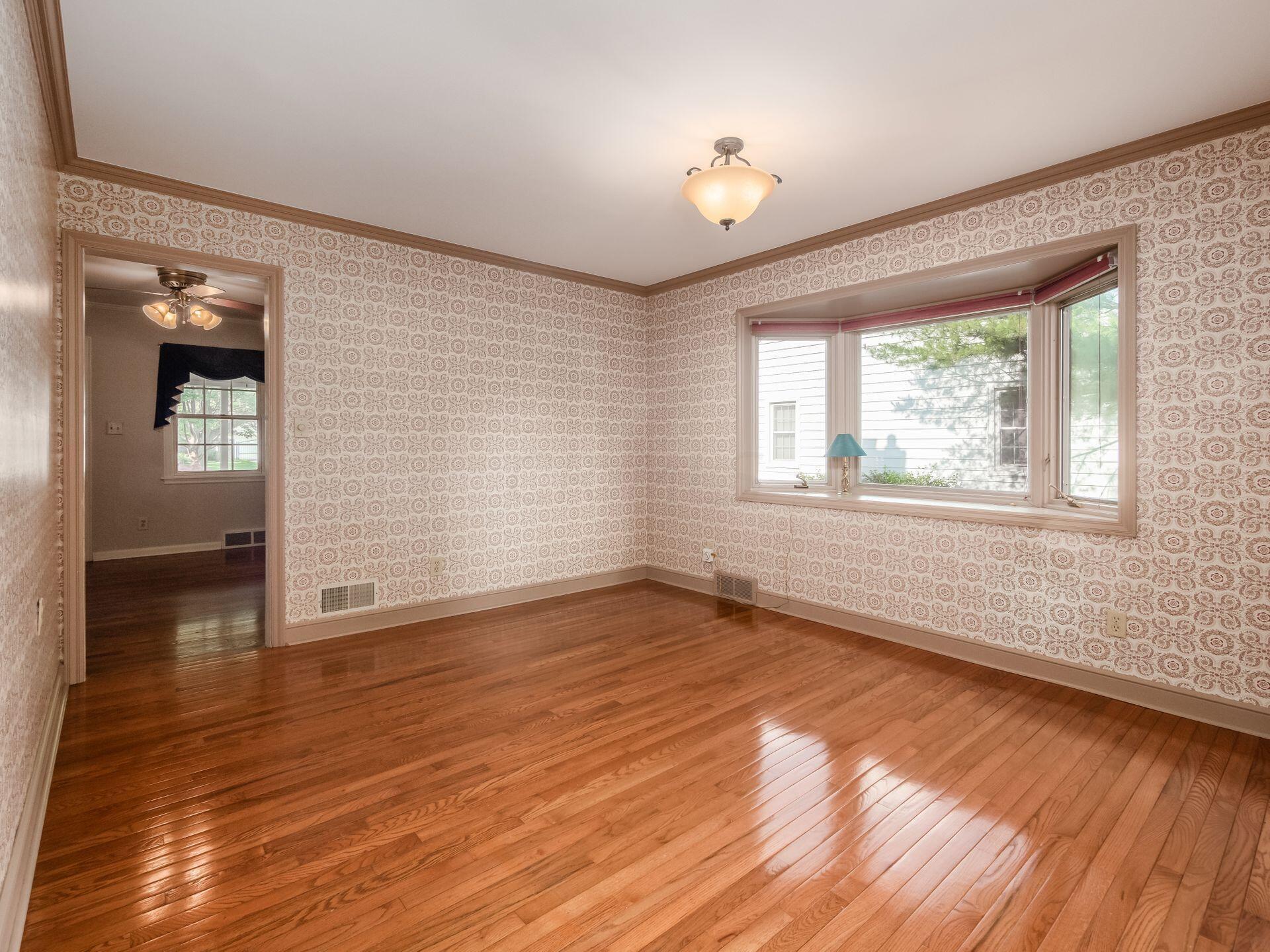 2219 Edington Road Columbus, OH 43221 - Photo 12 of 47 Dining Room