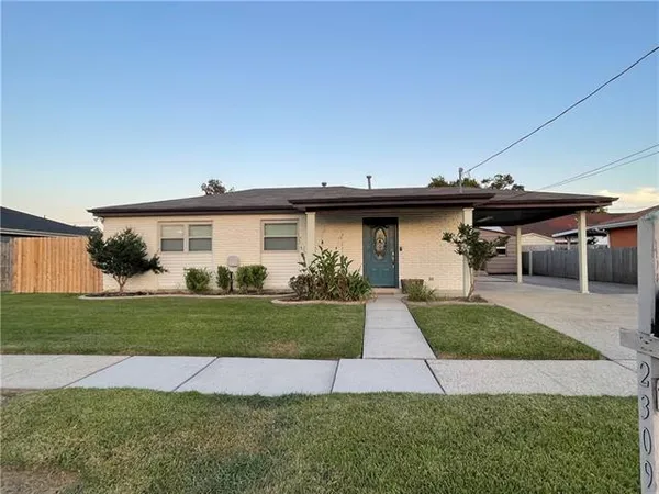 $1,700 | 2309 Rosetta Drive, Chalmette, LA 70043