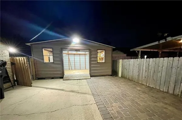 $1,700 | 2309 Rosetta Drive, Chalmette, LA 70043