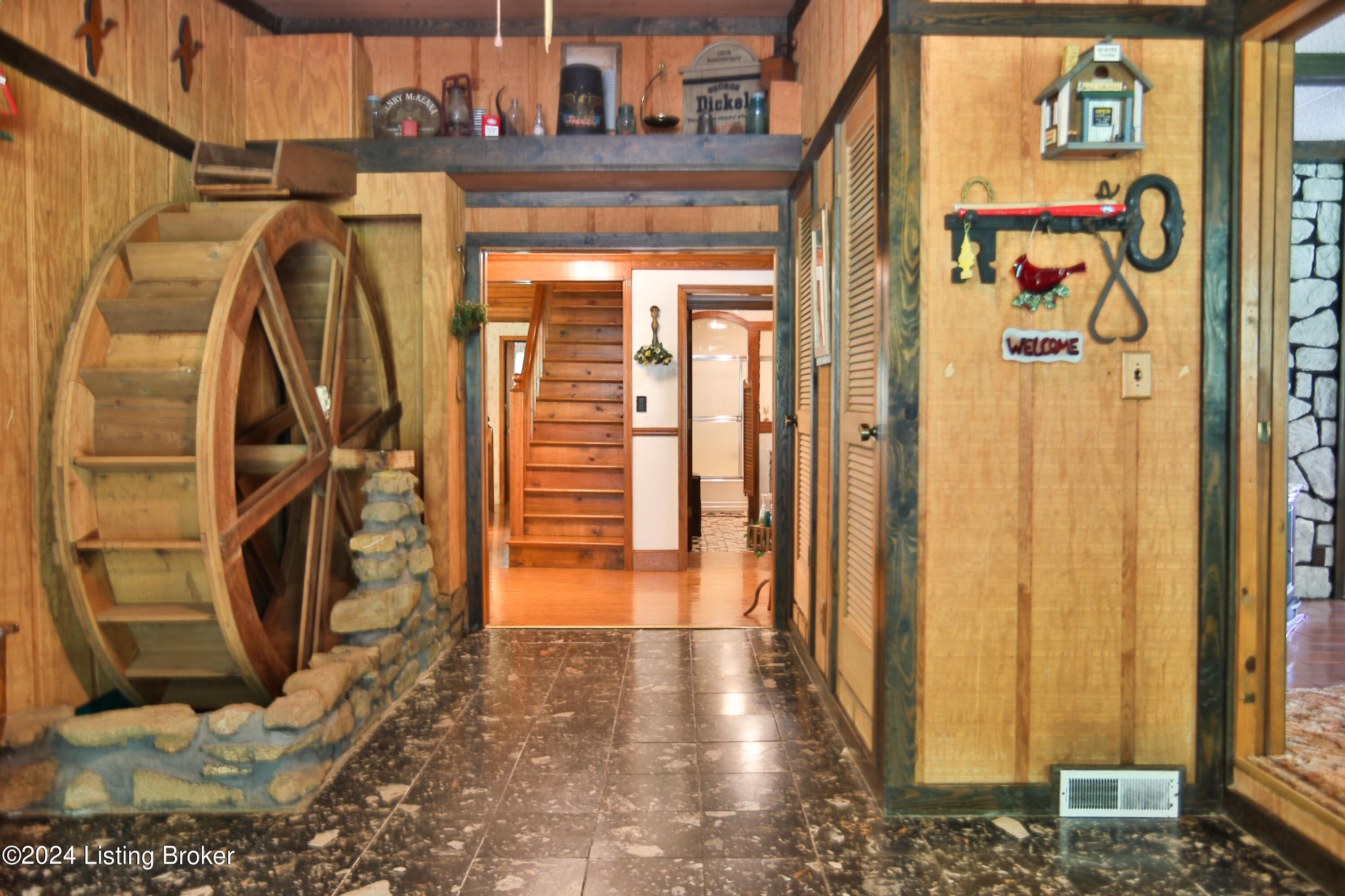 210 Rayhill Road Fairdale, KY 40118 - Photo 7 of 44 2015 Rayhill-36