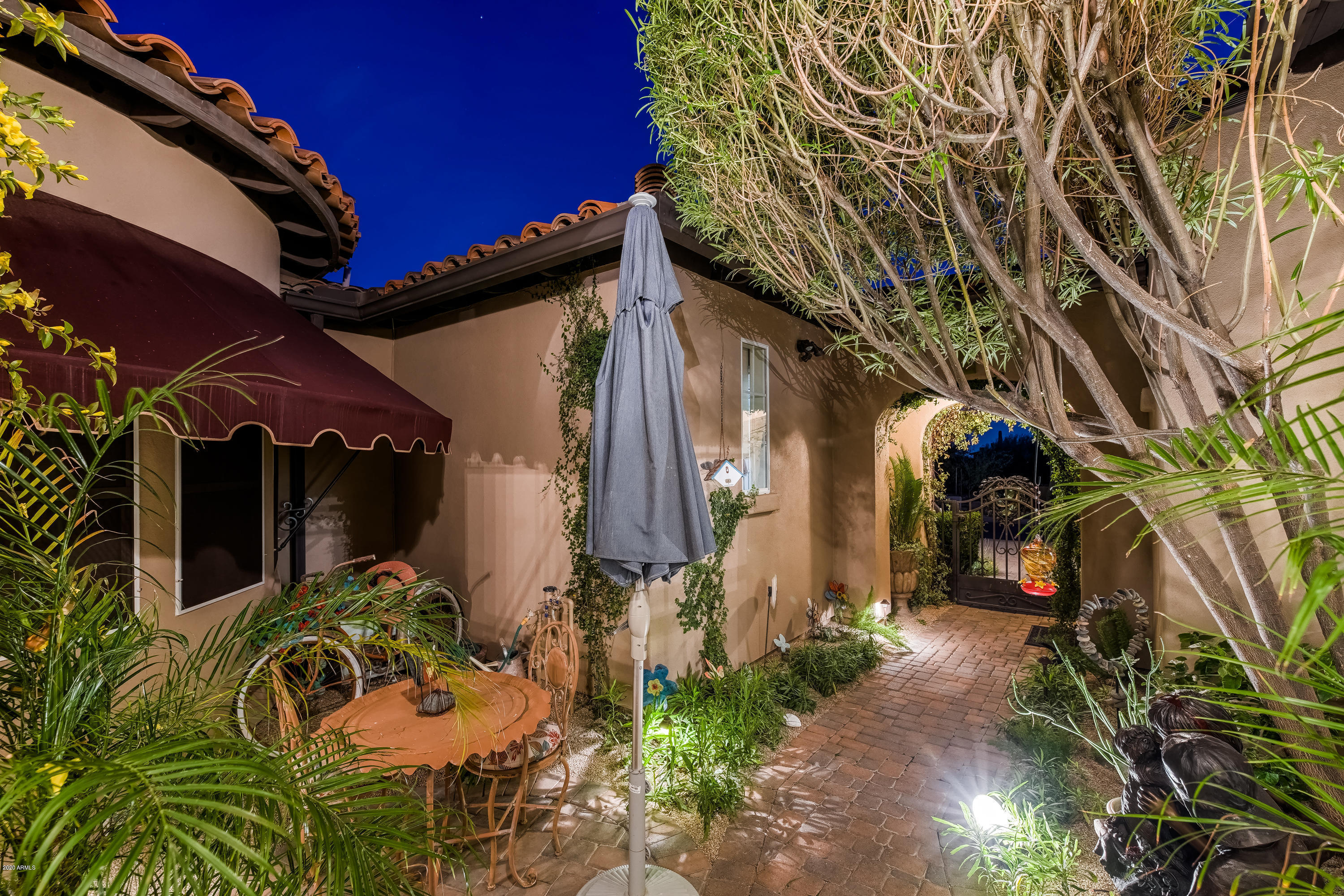 8932 East Mountain Spring Road Scottsdale, AZ 85255 - Photo 23 of 78 courtyard_3