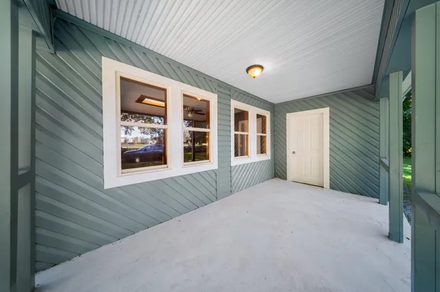 $590,000 | 250 Northwest 98th Street, Okeechobee, FL 34972