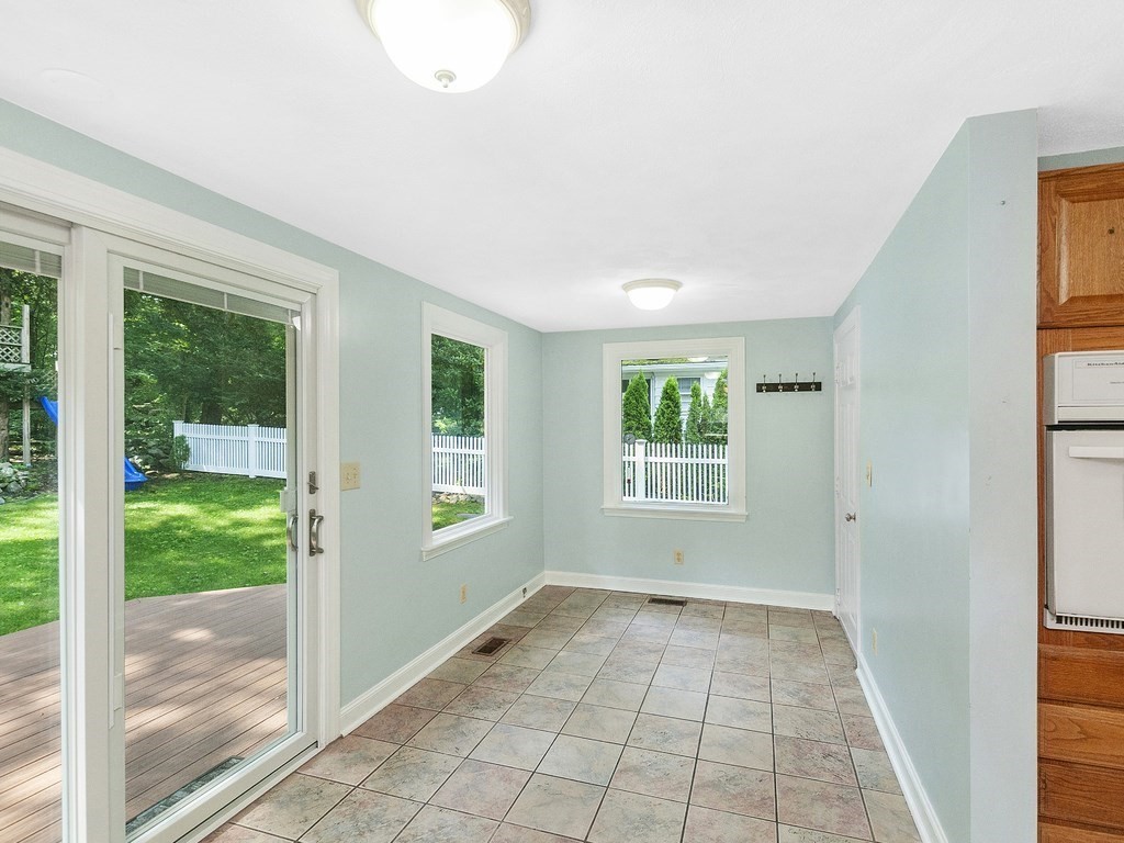 10 Craftsland Road Brookline, MA 02467 - Photo 11 of 31