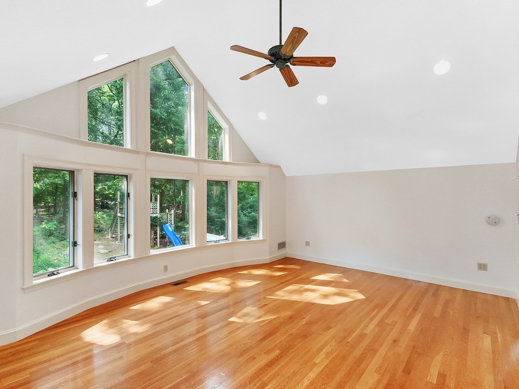 10 Craftsland Road Brookline, MA 02467 - Photo 13 of 31