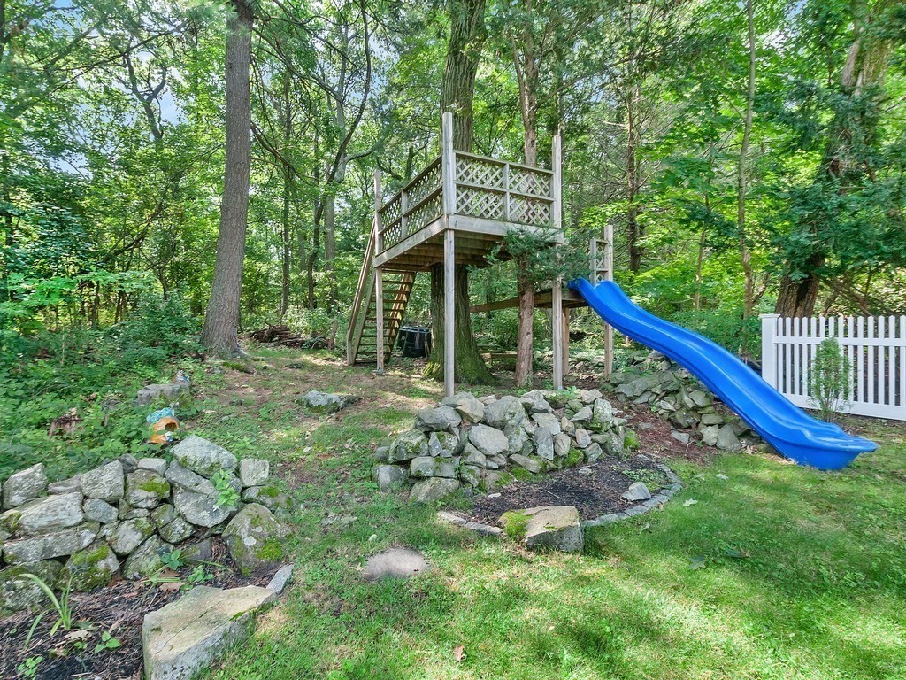 10 Craftsland Road Brookline, MA 02467 - Photo 29 of 31