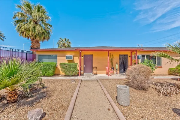 $775 | 210 North 10th Street, Unit 3, Las Vegas, NV 89101
