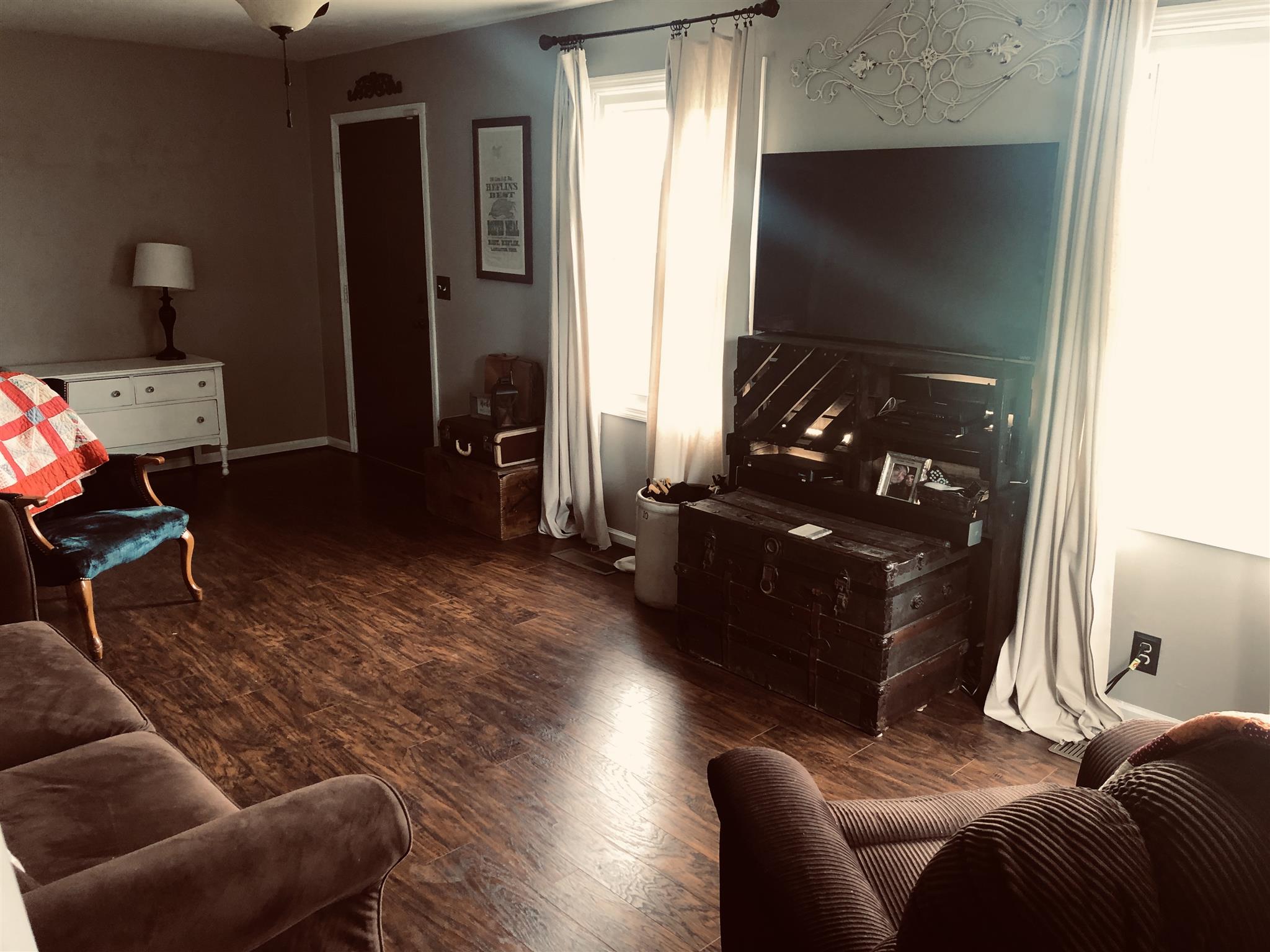 152 Sykes Road Brush Creek, TN 38547 - Photo 6 of 11 living room