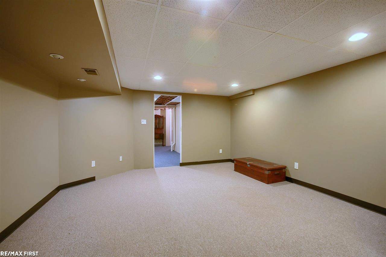 16726 Country Ridge Lane Macomb, MI 48044 - Photo 22 of 26