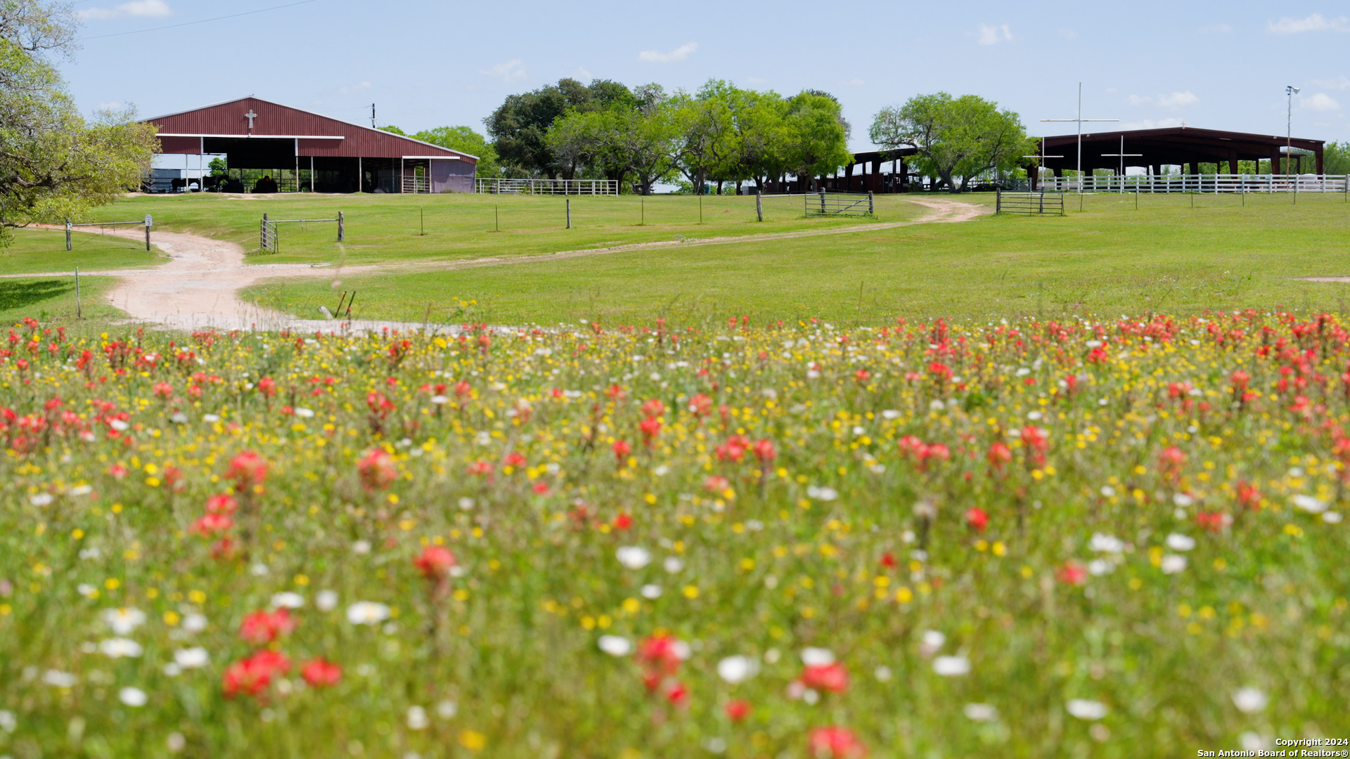 2595 Lower Mission Valley Road Victoria, TX 77905 - Photo 1 of 50