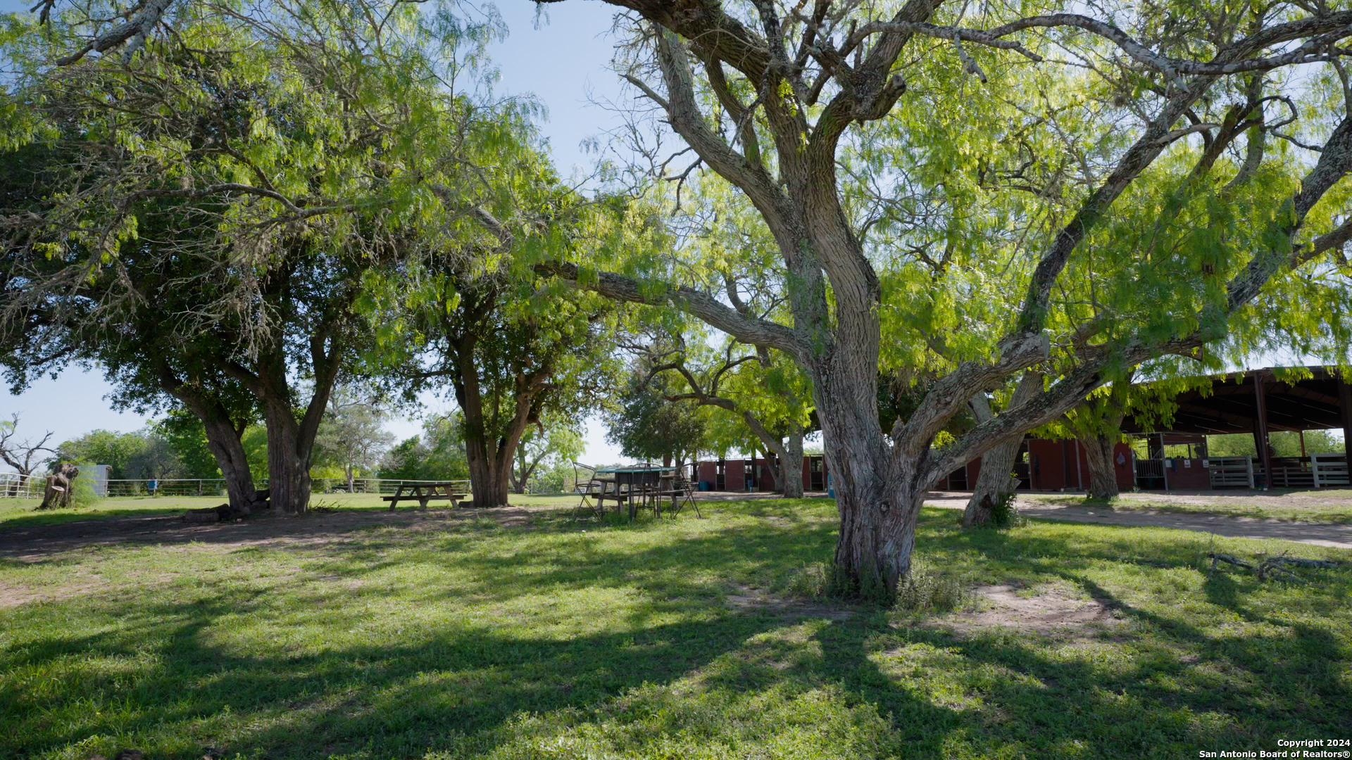 2595 Lower Mission Valley Road Victoria, TX 77905 - Photo 11 of 50