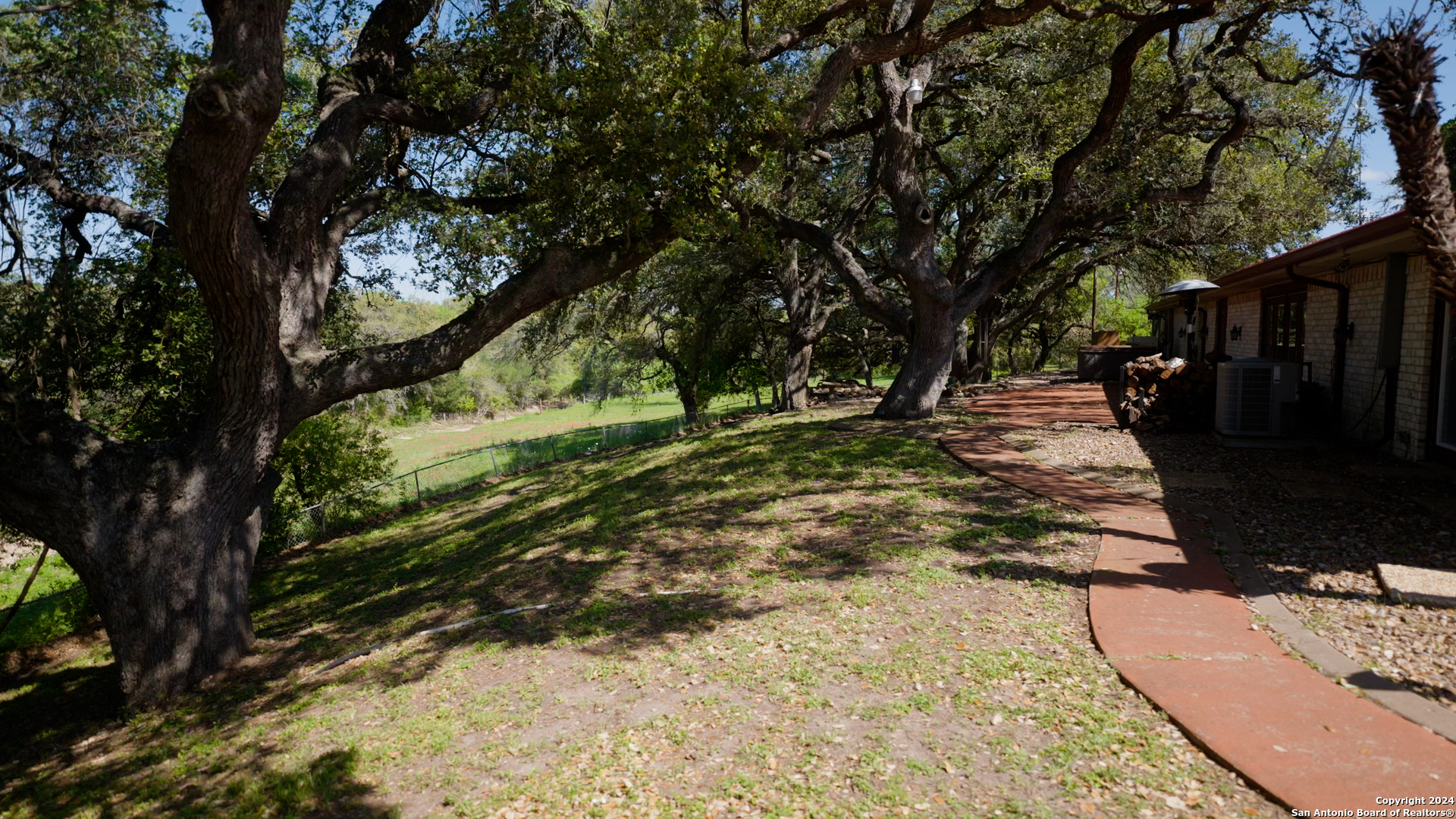 2595 Lower Mission Valley Road Victoria, TX 77905 - Photo 35 of 50