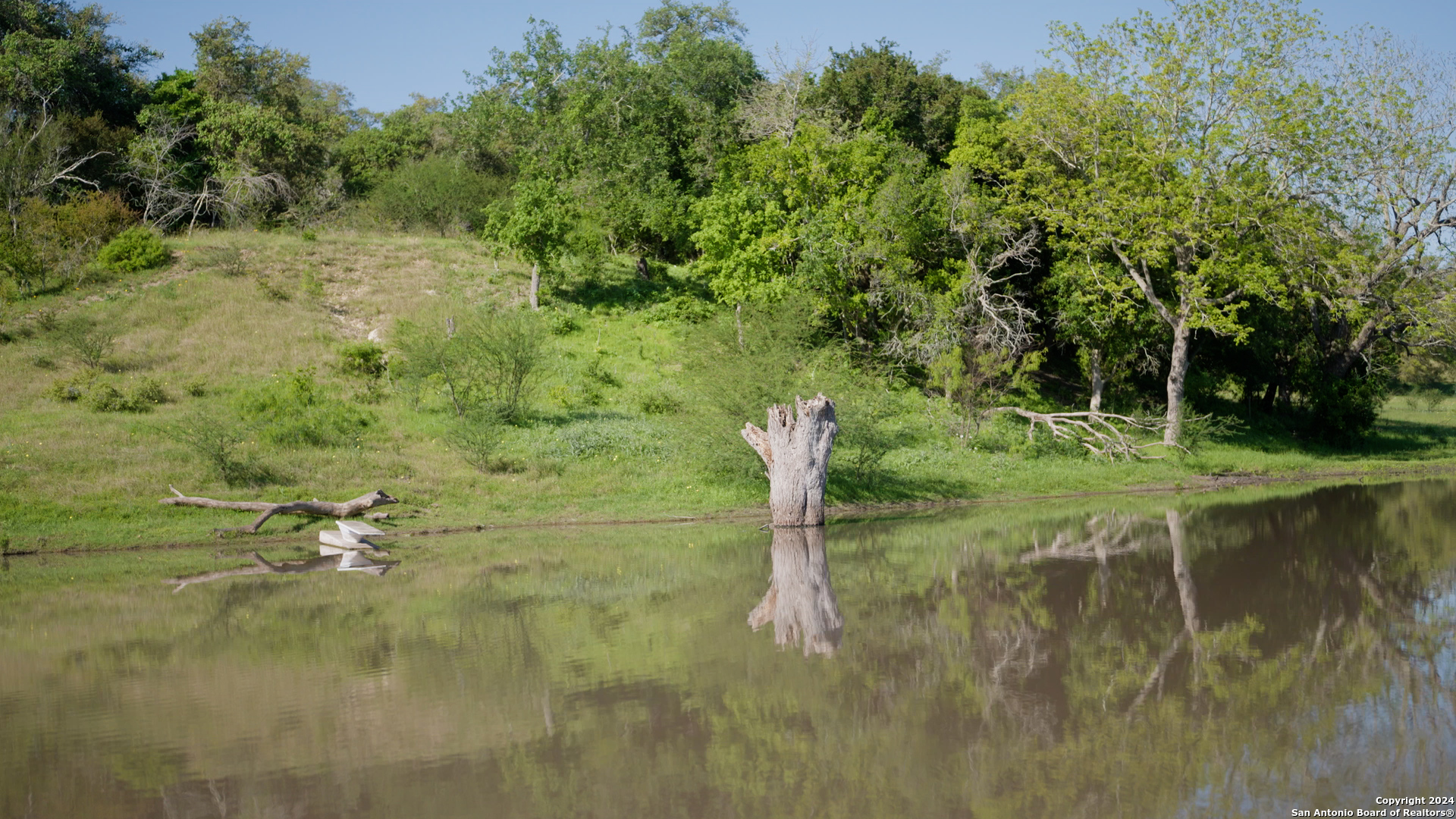 2595 Lower Mission Valley Road Victoria, TX 77905 - Photo 43 of 50