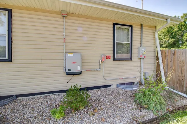 $171,900 | 117 South Hamilton Street, Otterville, IL 62052