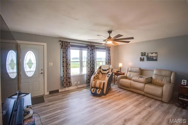 $171,900 | 117 South Hamilton Street, Otterville, IL 62052