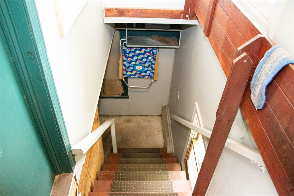 85-87 Slater Street Webster, MA 01570 - Photo 28 of 41 a view of entryway