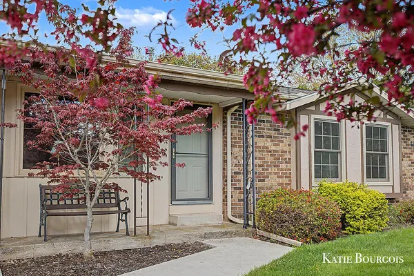 $350,000 | 961 Maplerow Avenue Northwest, Grand Rapids, MI 49534