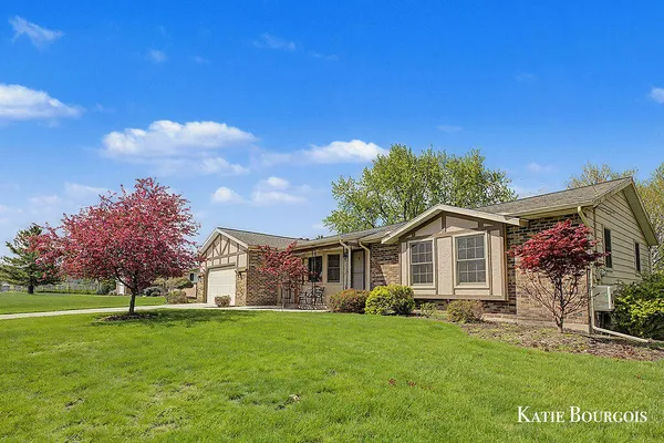 $350,000 | 961 Maplerow Avenue Northwest, Grand Rapids, MI 49534