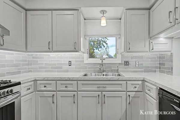 $350,000 | 961 Maplerow Avenue Northwest, Grand Rapids, MI 49534