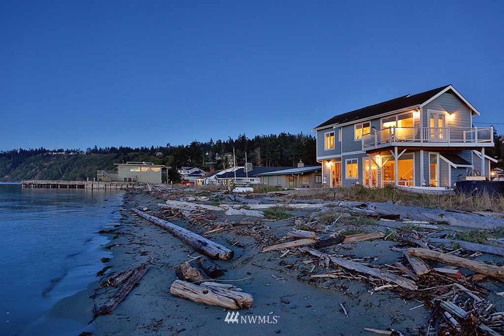 201 East Sandpiper Road Freeland, WA 98249 - Photo 1 of 25 Gallery Image 1