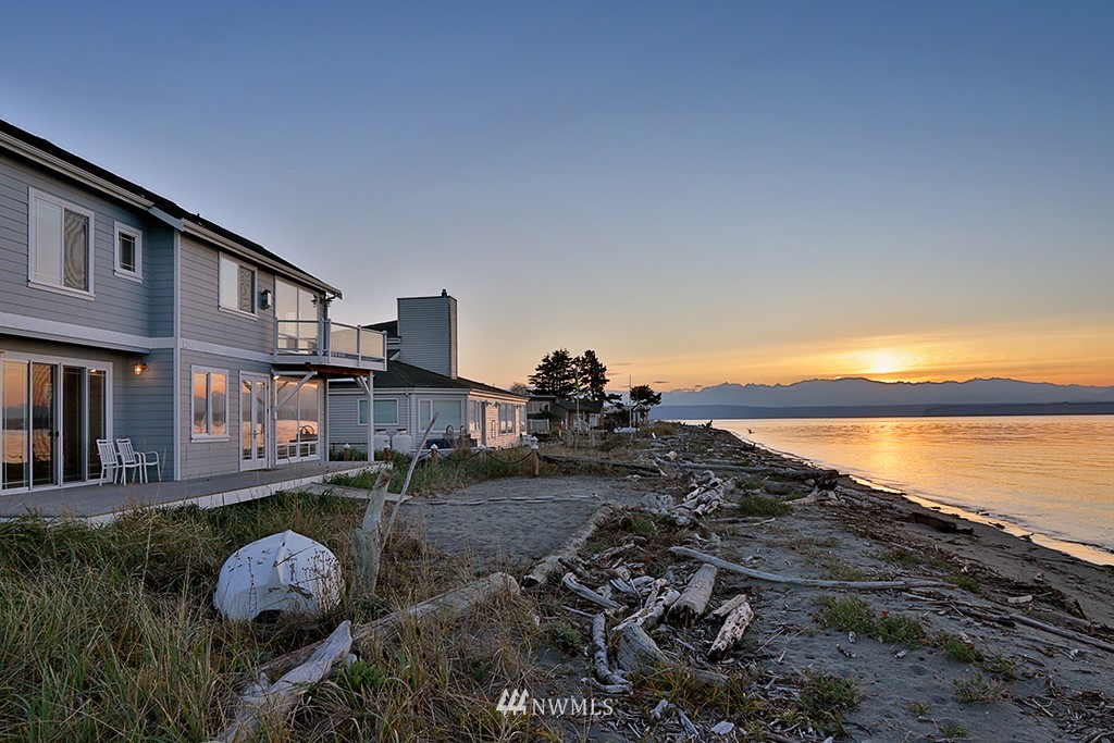201 East Sandpiper Road Freeland, WA 98249 - Photo 3 of 25 Gallery Image 3