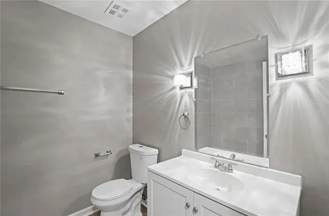 $343,950 | 7640 Northwest Milrey Drive, Kansas City, MO 64152