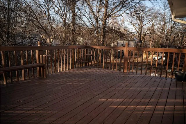 $284,999 | 7640 Northwest Milrey Drive, Kansas City, MO 64152