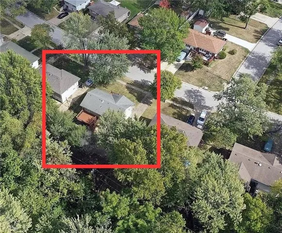 $343,950 | 7640 Northwest Milrey Drive, Kansas City, MO 64152