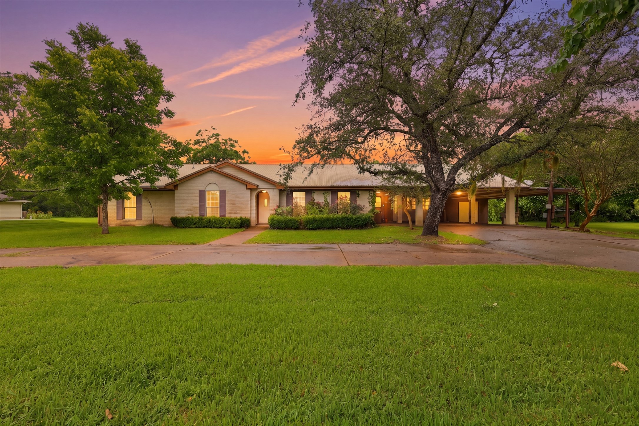 7611 King Street Manvel, TX 77578 - Photo 1 of 30
