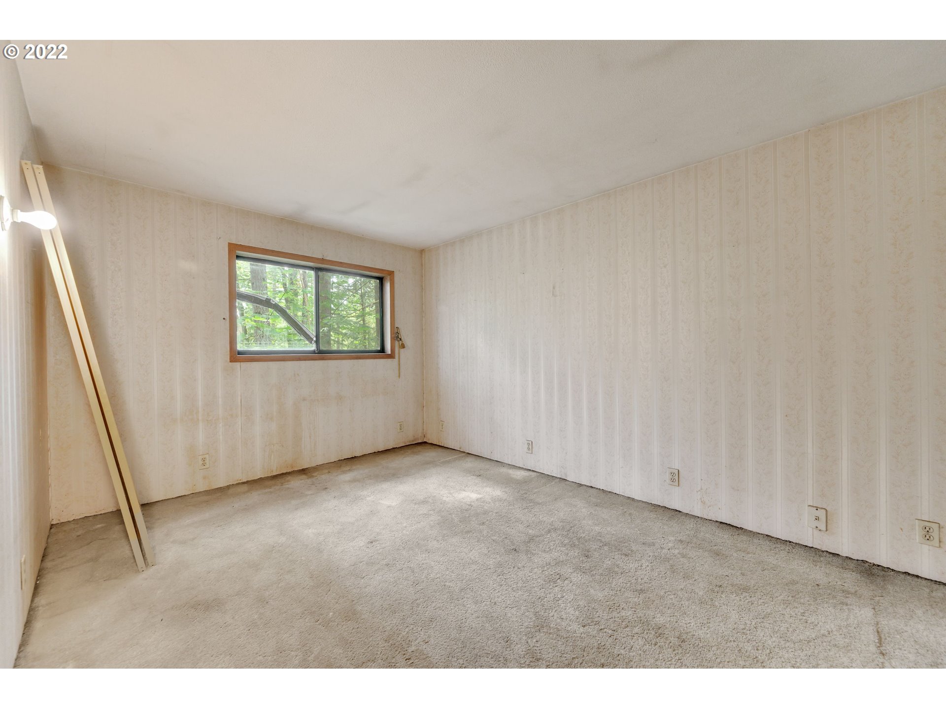 30665 South Partridge Road Colton, OR 97017 - Photo 15 of 20 a view of an empty room with a window