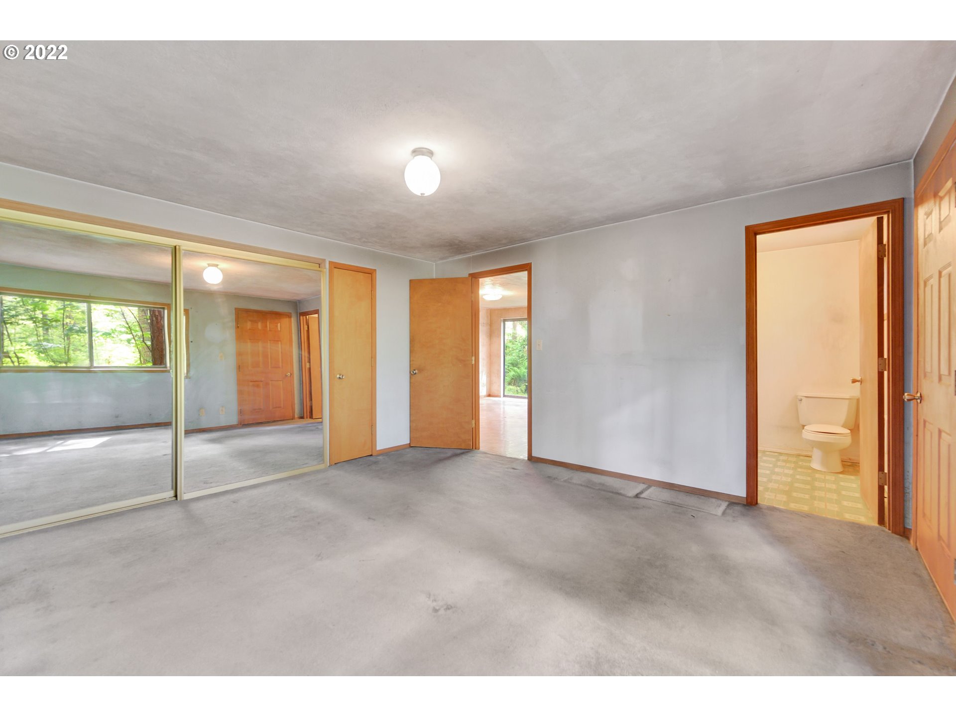 30665 South Partridge Road Colton, OR 97017 - Photo 10 of 20 a view of an empty room with window