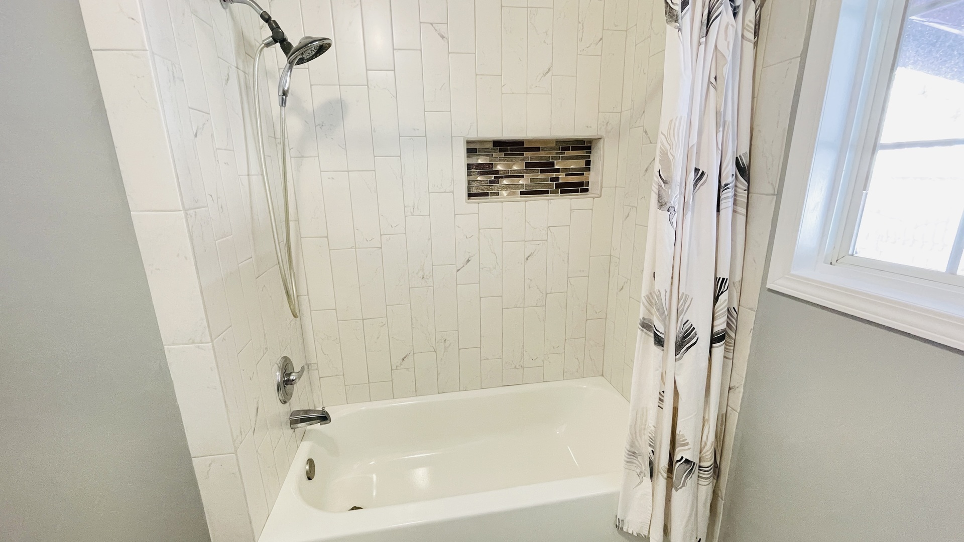 Undisclosed Address Addison, IL 60101 - Photo 19 of 26 a bathroom with a shower