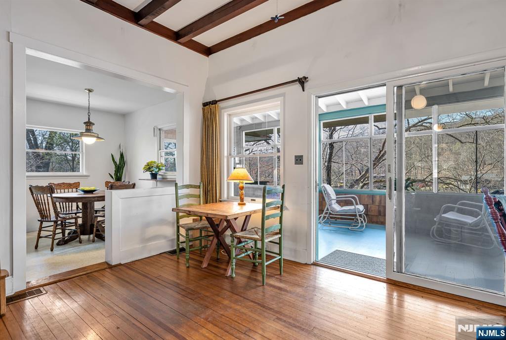 27 Middle Road Bloomingdale, NJ 07420 - Photo 12 of 48