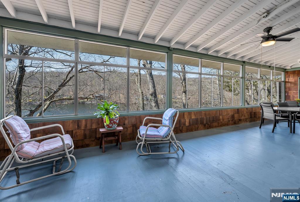 27 Middle Road Bloomingdale, NJ 07420 - Photo 23 of 48