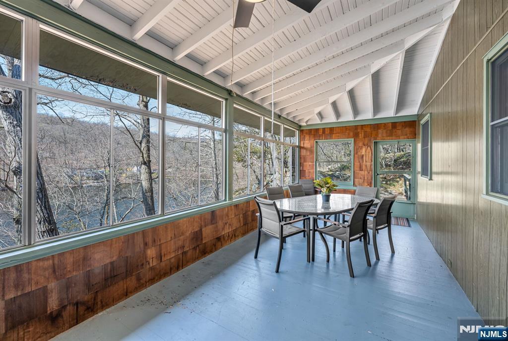 27 Middle Road Bloomingdale, NJ 07420 - Photo 24 of 48