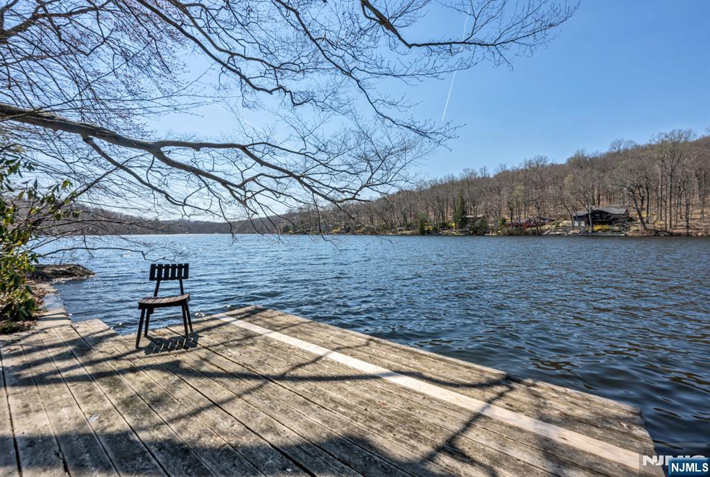 27 Middle Road Bloomingdale, NJ 07420 - Photo 29 of 48