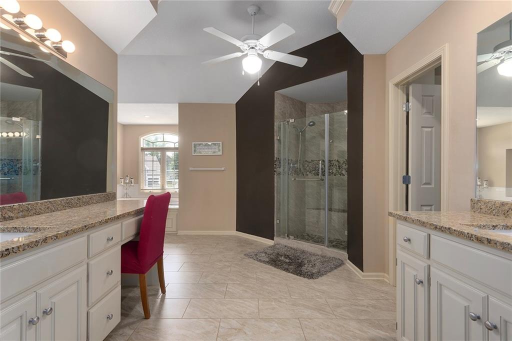 212 Northeast Hidden Ridge Lane Lee's Summit, MO 64064 - Photo 22 of 57