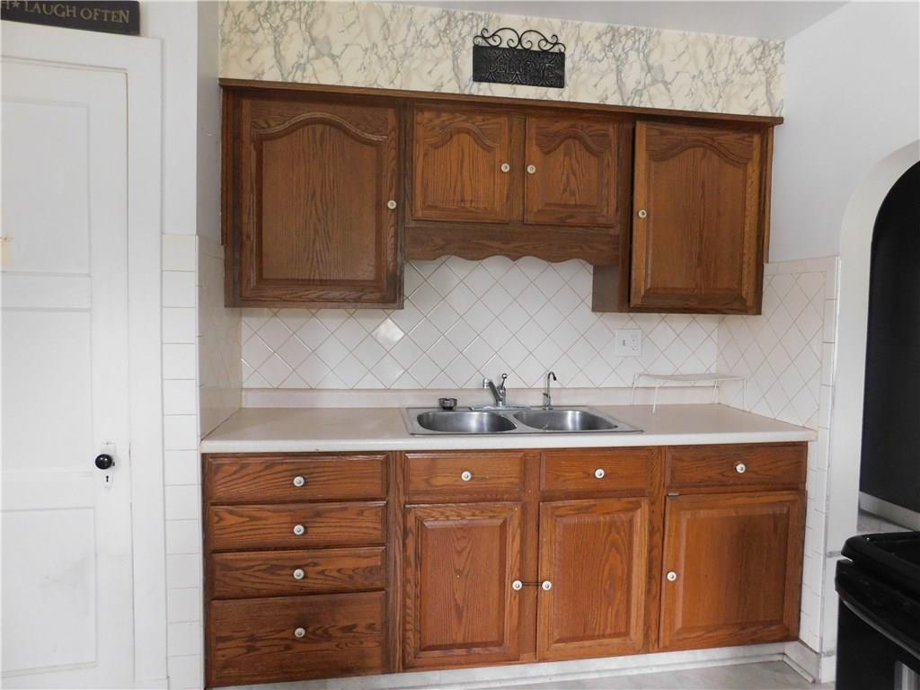 376 Ceylon Road Carmichaels, PA 15320 - Photo 6 of 11 Gallery Image 6
