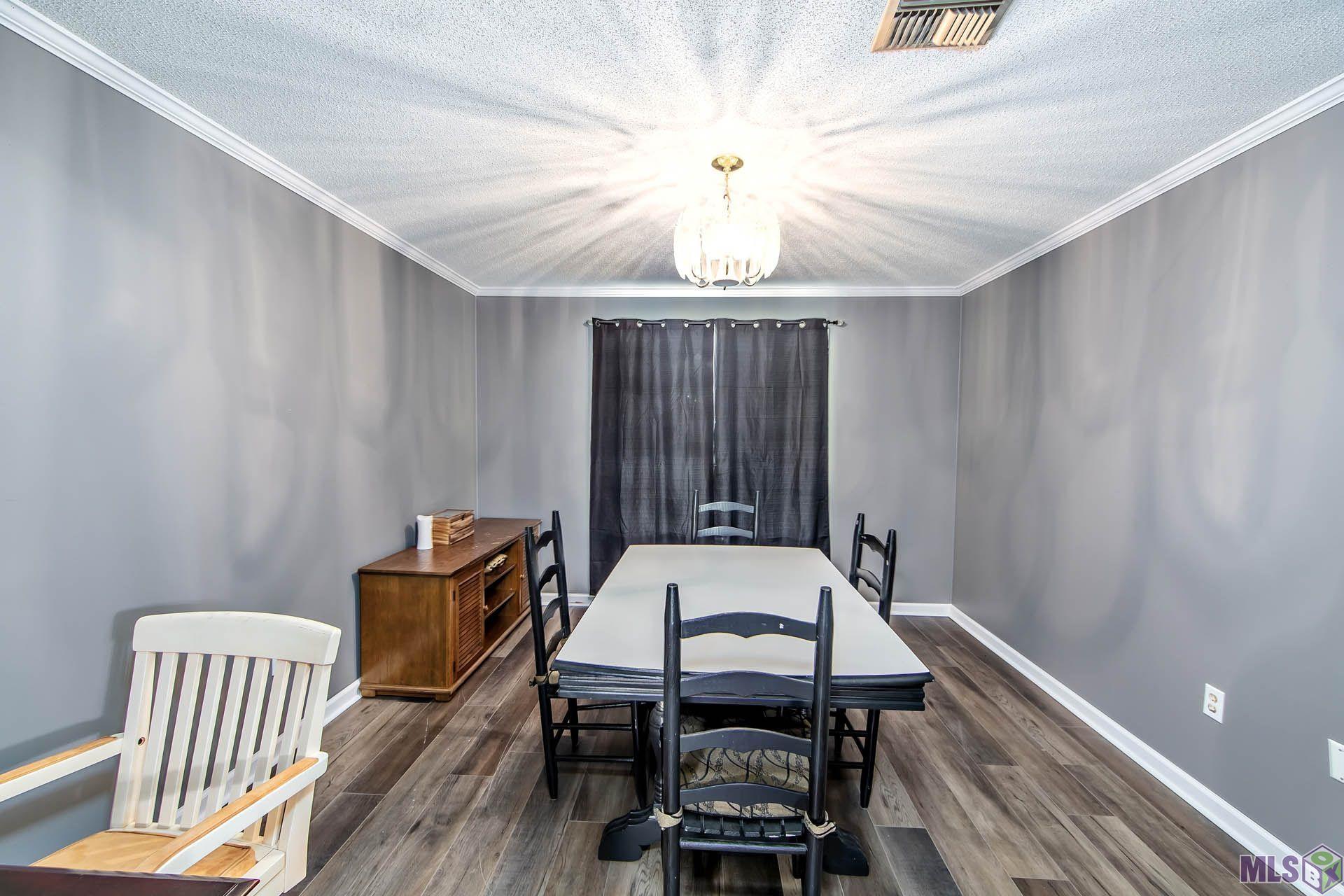 213 Hogan Street Berwick, LA 70342 - Photo 4 of 13 Dining room