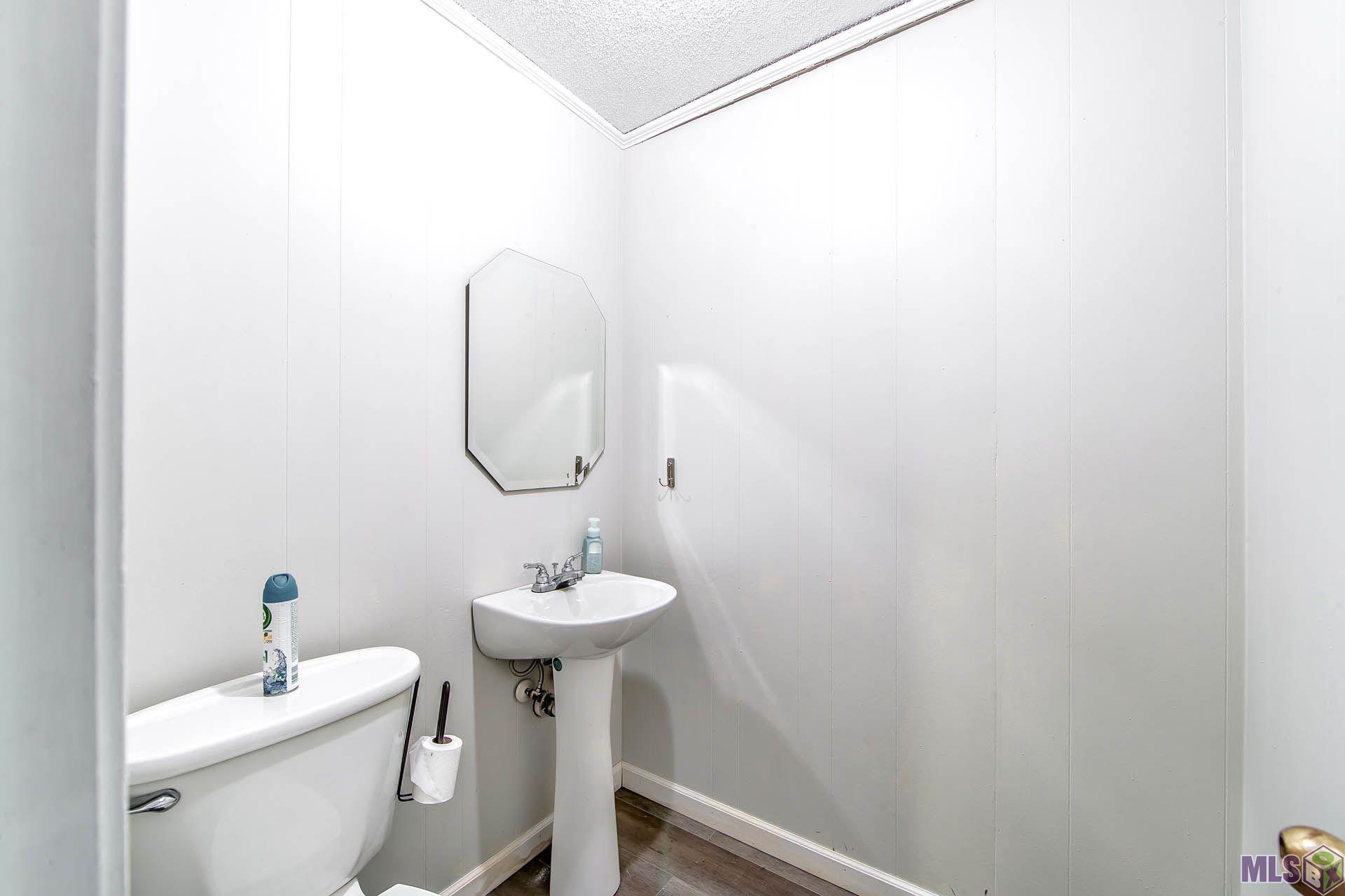 213 Hogan Street Berwick, LA 70342 - Photo 10 of 13 Half bath