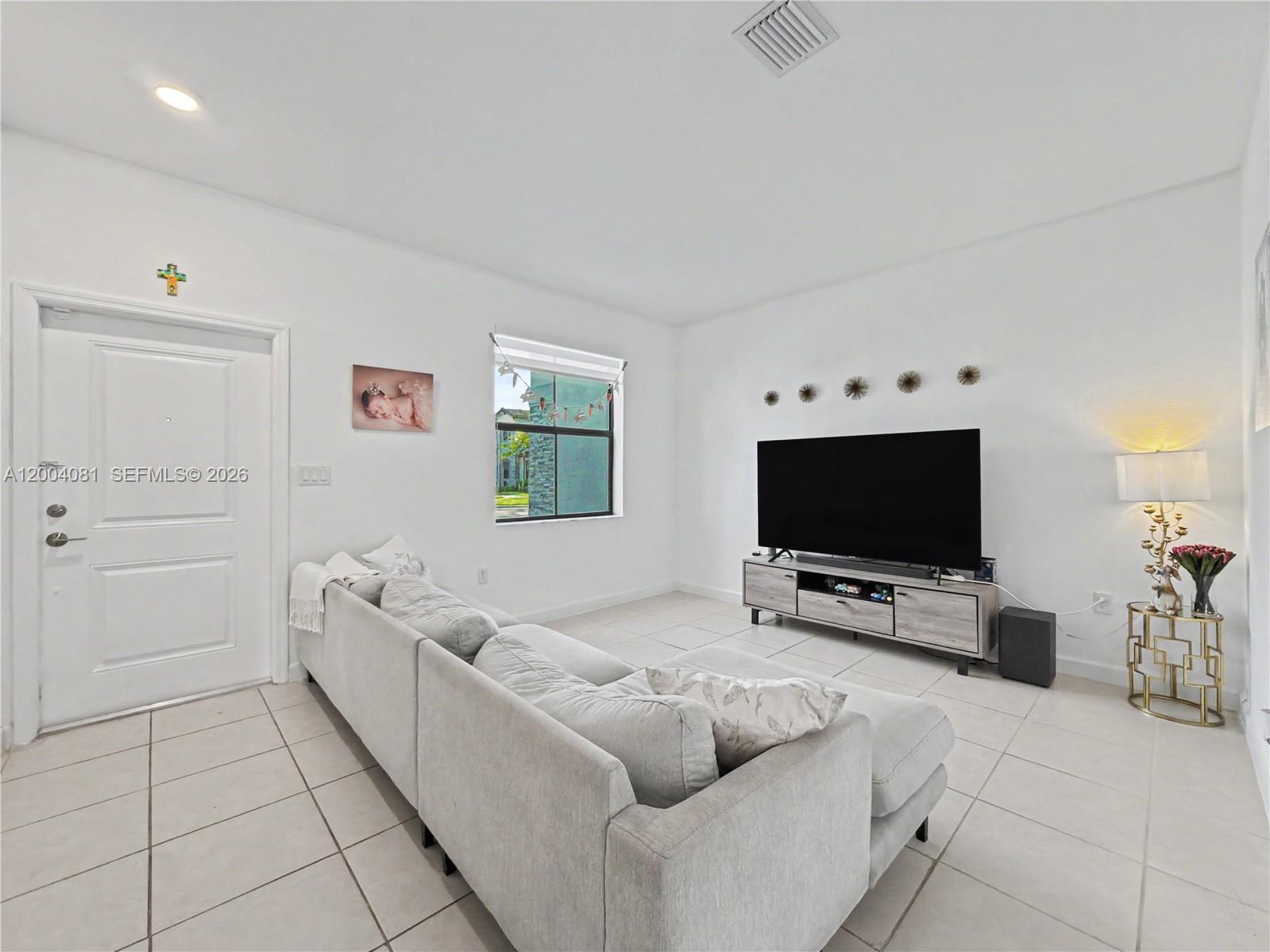 14800 Southwest 183rd Terrace Miami, FL 33187 - Photo 4 of 36 Photo 4