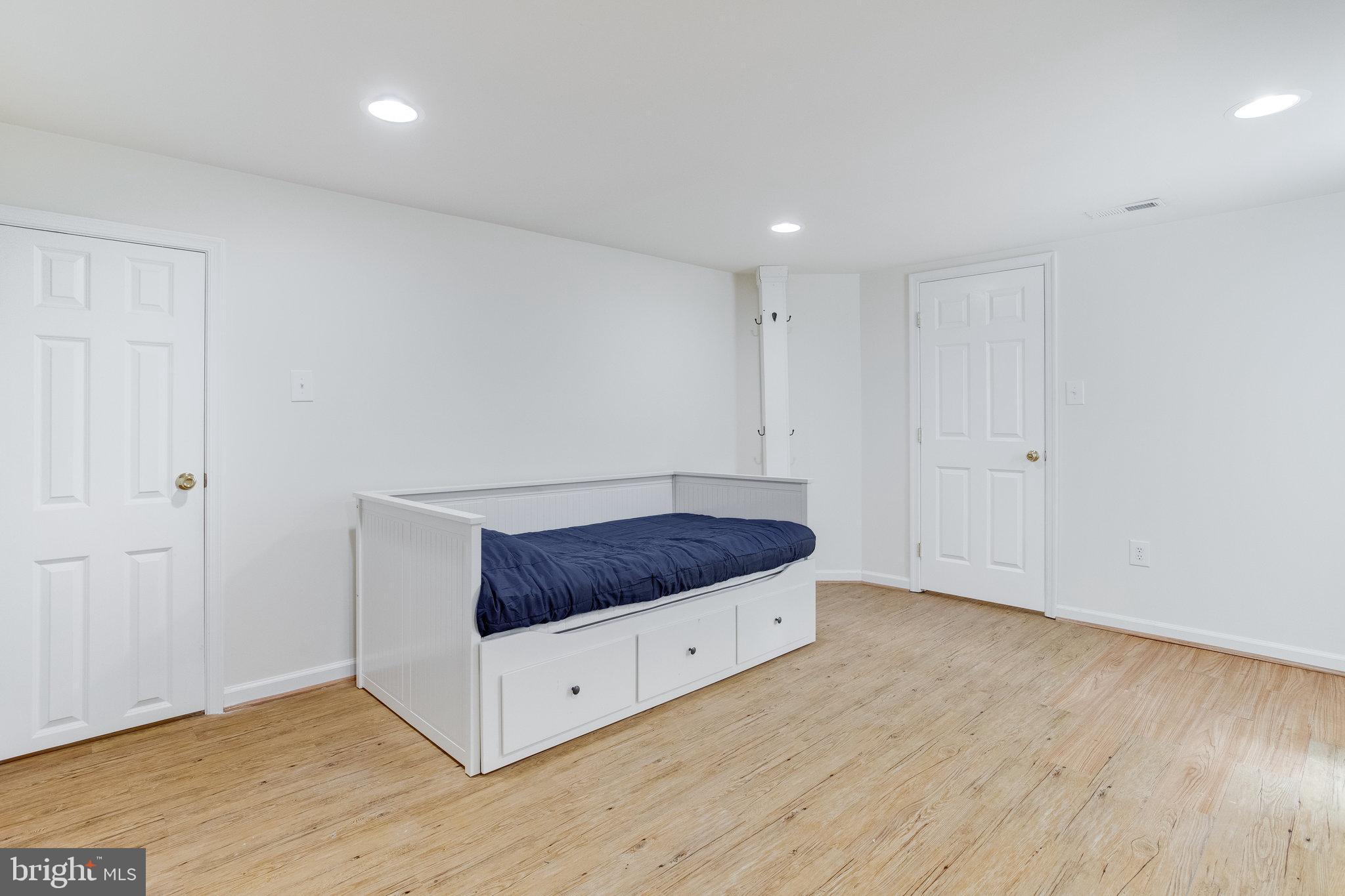 9105 Whitehall Road Ellicott City, MD 21042 - Photo 35 of 48 Gallery Image 35
