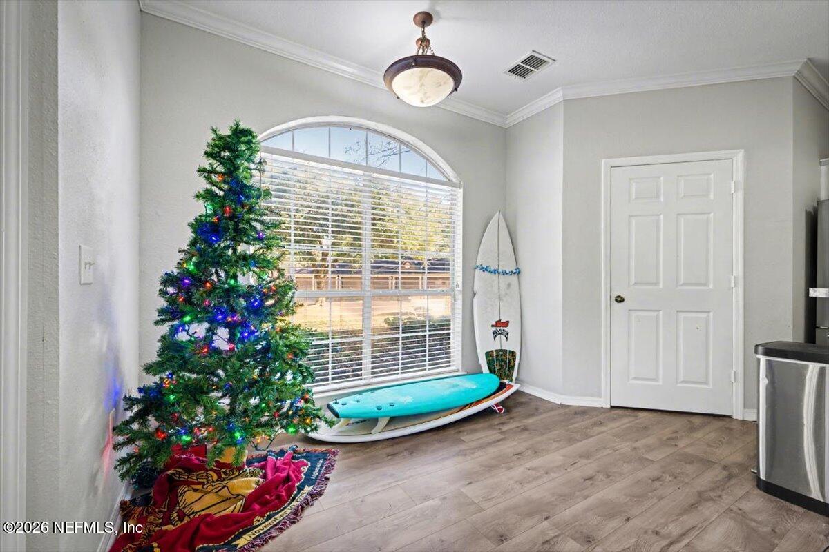 10961 Burnt Mill Road, Unit 1017 Jacksonville, FL 32256 - Photo 7 of 26 a front view of a house