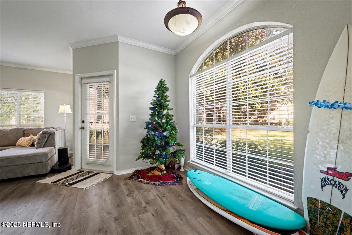 10961 Burnt Mill Road, Unit 1017 Jacksonville, FL 32256 - Photo 8 of 26 a view of livingroom with furniture and staircase