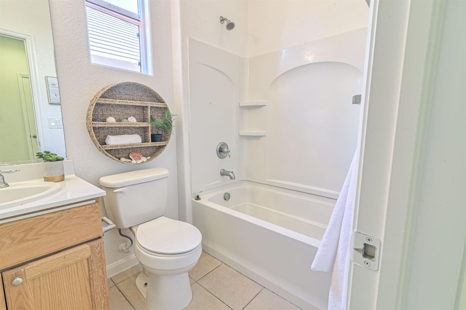 587 Beckman Way Merced, CA 95348 - Photo 8 of 21 Gallery Image 8