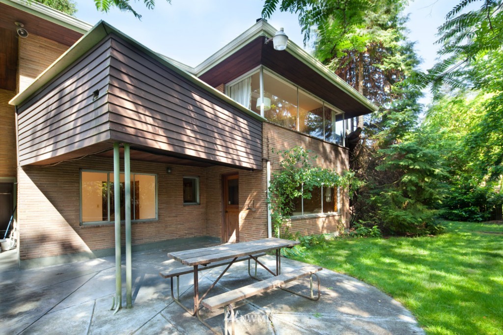 5441 Northeast Windermere Road Seattle, WA 98105 - Photo 23 of 25 Gallery Image 23